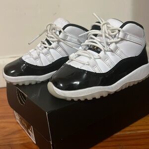 JORDAN 11 RETRO TD 'GRATITUDE / DEFINING MOMENTS' 8c